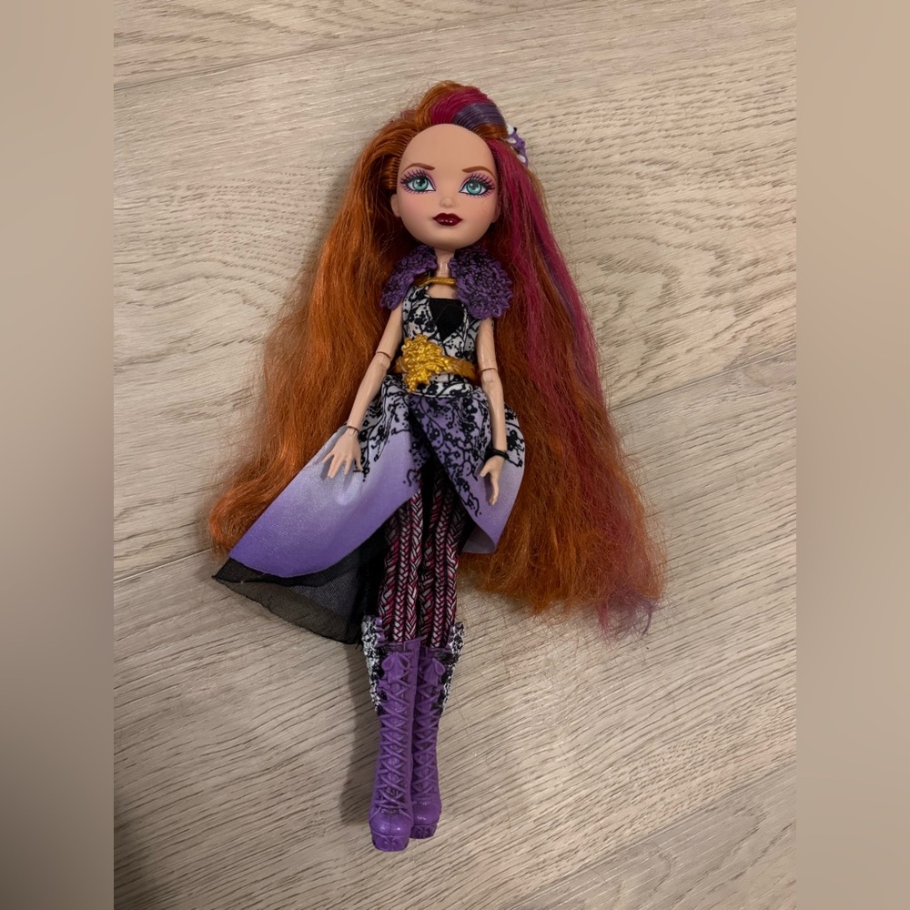 Ever After High Holly O’Hair Spring Unsprung Doll